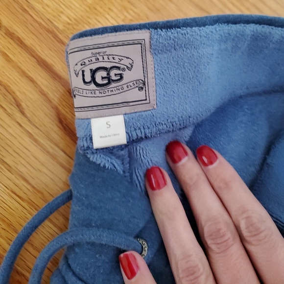 ❌SOLD❌ UGG SIZE SMALL Navy Fleece Lined Sweatpants - Picture 2 of 2